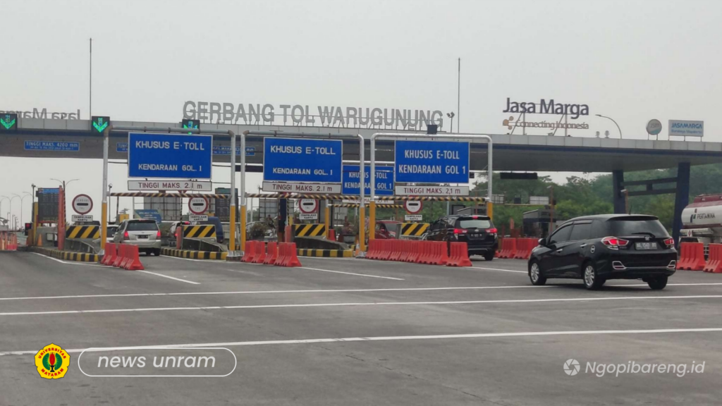 Kekurangan saldo e-toll di gerbang tol